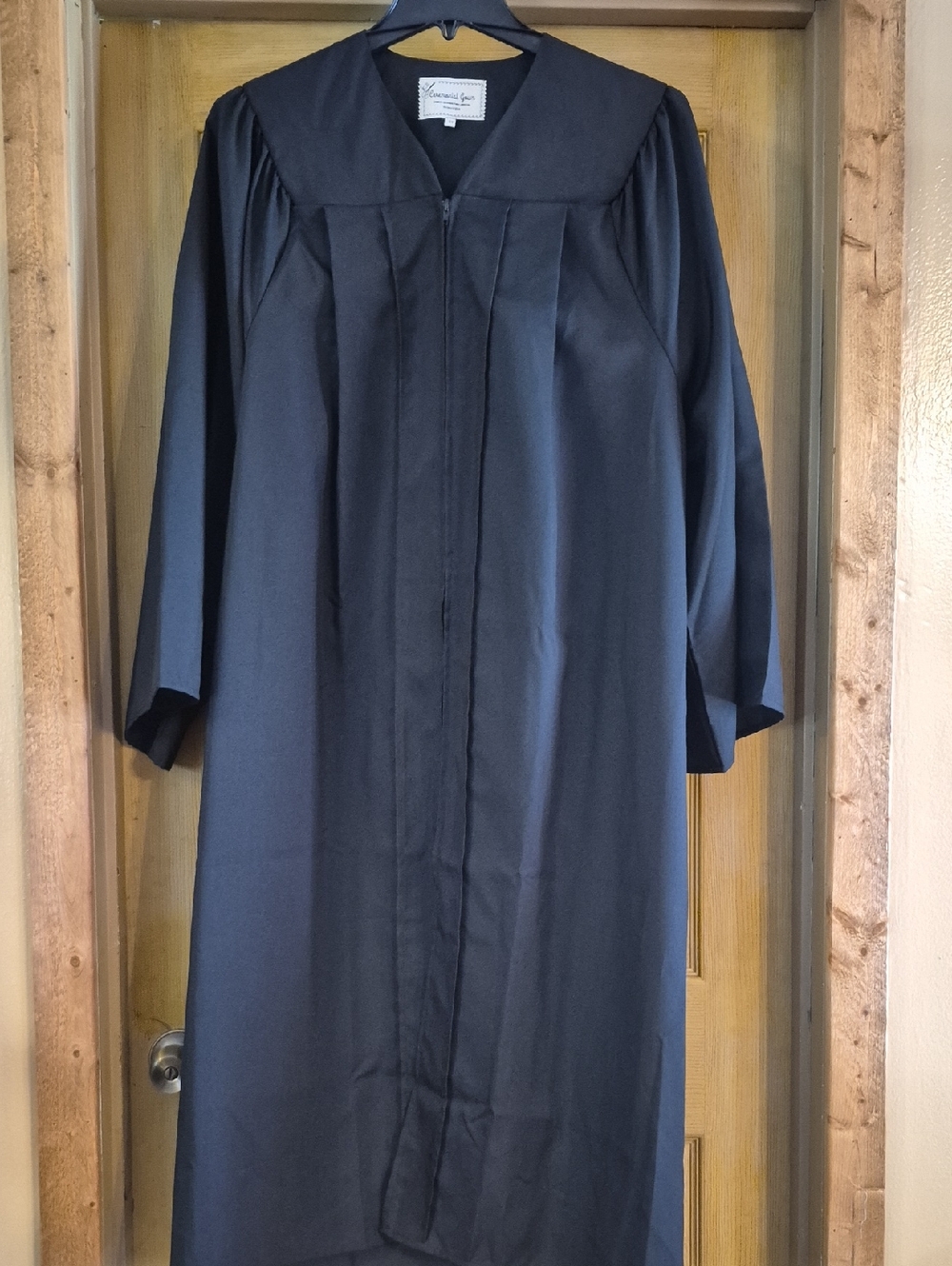 Ceremonial Gown Black Long Sleeve Zip Front Pleated Size 51 Polyester
